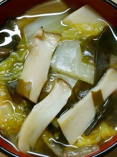白菜とエリンギとワカメのオイ味噌スープ❁-レシピのメイン写真