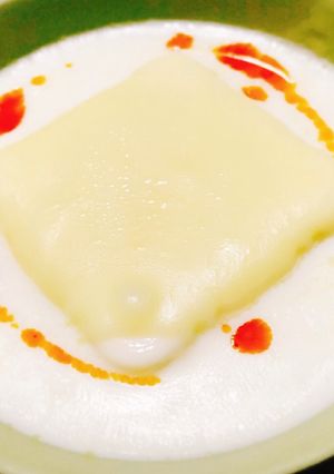 とろとろ♡ピリ辛チーズ湯豆腐-レシピのメイン写真