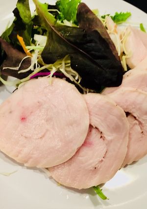 簡単！鶏胸肉で柔らかジューシーな鶏ハム♡-レシピのメイン写真