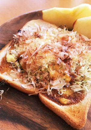 簡単ランチ♪お好み焼き風トースト-レシピのメイン写真
