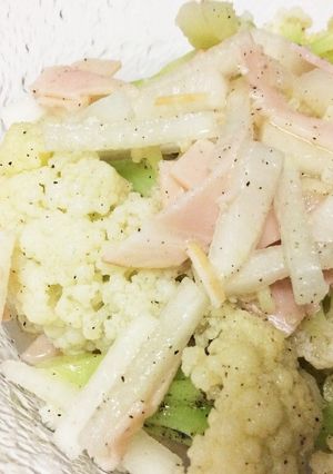 大根とカリフラワーのホワイトサラダ-レシピのメイン写真