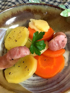 ジャガイモとソーセージの重ね蒸し煮-レシピのメイン写真
