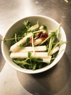 3分でできる♪豆苗と長芋の梅サラダ!-レシピのメイン写真