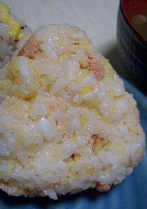 明太子＆揚げ玉おにぎり（明太子天むす風）-レシピのメイン写真