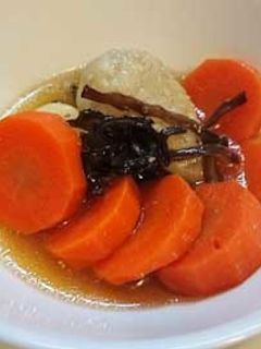おせちにも。紅白里芋煮物。キクラゲ入り-レシピのメイン写真