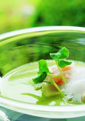 大和まなの冷製スープと魚介類の取り合わせ-レシピのメイン写真