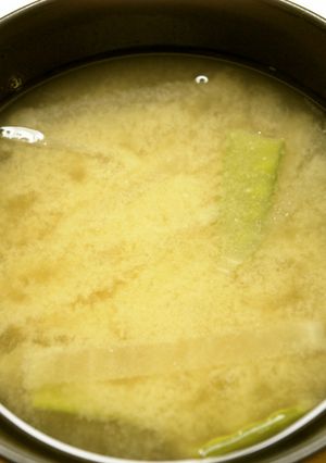 大根と絹さやの味噌汁-レシピのメイン写真