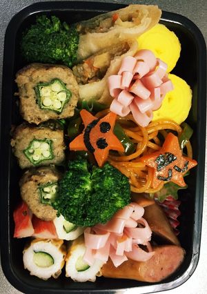 息子の弁当！ハムのお花で華やかに♡-レシピのメイン写真