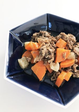 牛肉と大根人参の煮物-レシピのメイン写真