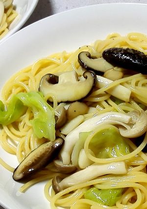 辛さは後づけ♪キノコのペペロンチーノ-レシピのメイン写真