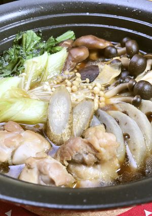 美人レシピ・根菜とキノコの鶏すき焼き-レシピのメイン写真