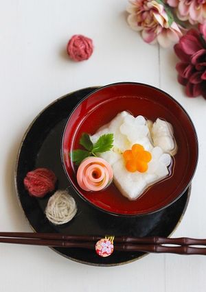 華やか！お花畑雑煮（蒲鉾）-レシピのメイン写真
