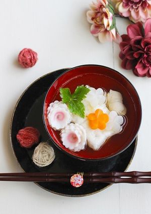 華やか!お花畑雑煮(なると)-レシピのメイン写真