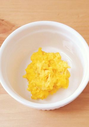 【離乳食 中期】野菜ミックス入り炒り卵-レシピのメイン写真