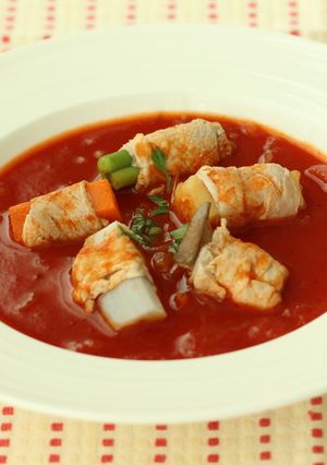 肉巻き野菜の濃厚トマトスープ-レシピのメイン写真
