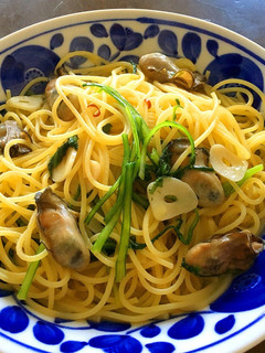 牡蠣のオイル漬けと春菊の塩パスタ-レシピのメイン写真