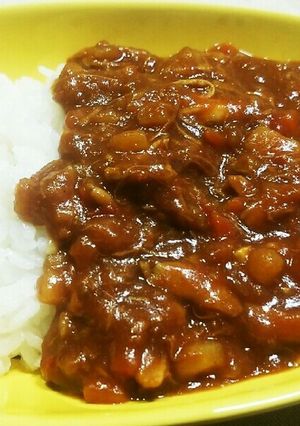 骨付鶏モモを煮込んでほぐしたチキンカレー-レシピのメイン写真