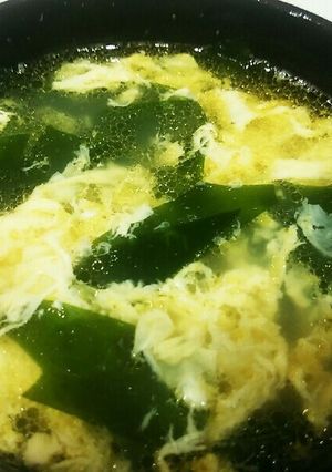 ワカメと溶き卵の中華風スープ-レシピのメイン写真