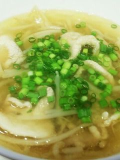 モヤシと豚肉、万能ネギの中華風スープ-レシピのメイン写真