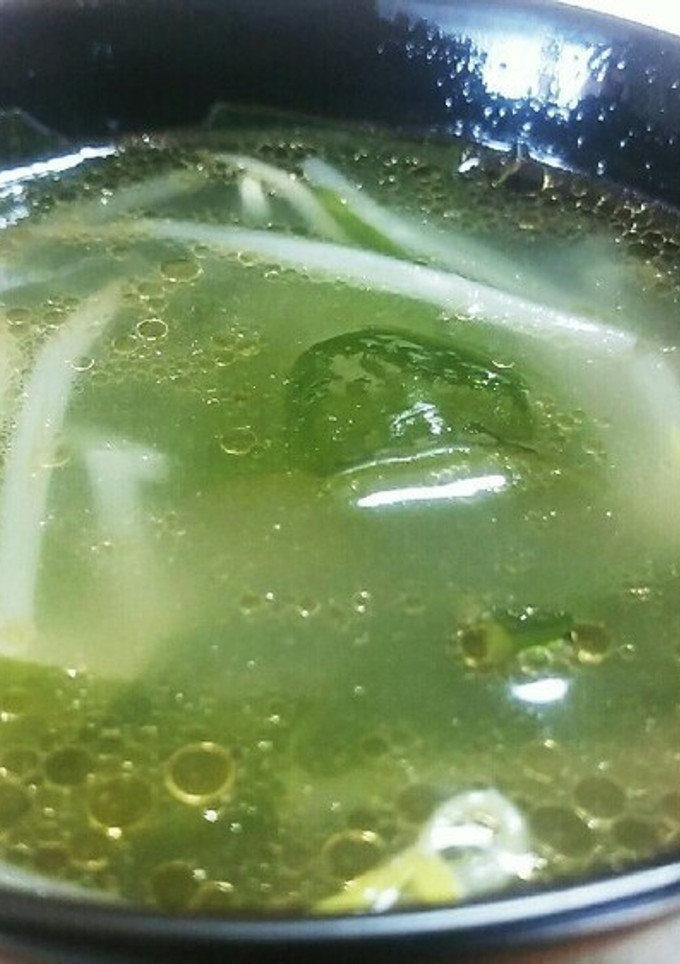 ワカメとモヤシのスープ(ショウガ風味)-レシピのメイン写真