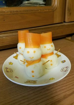 ストローとピーラーDE雪だるまサラダ-レシピのメイン写真