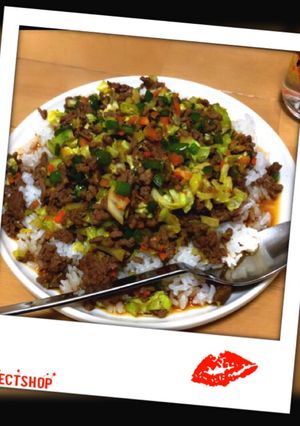お肉と野菜たっぷり丼٩( ᐛ )و-レシピのメイン写真