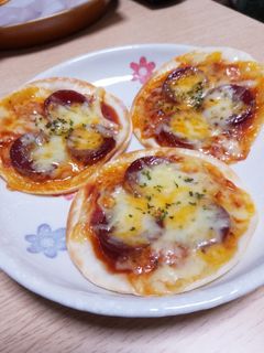 ☆餃子の皮で簡単に!なんちゃってピザ☆-レシピのメイン写真
