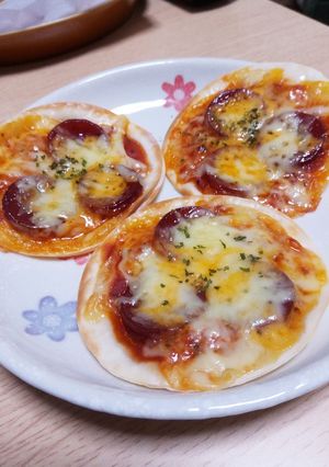 ☆餃子の皮で簡単に！なんちゃってピザ☆-レシピのメイン写真