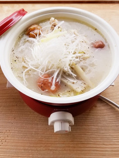 お肌ぷるぷる 梅干し入りの参鶏湯風スープ-レシピのメイン写真