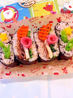 キンパ風おにぎらず★クリスマスラッピング-レシピのメイン写真