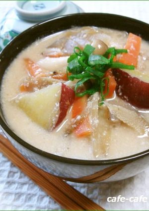 酒粕たっぷり豚汁～粕汁-レシピのメイン写真