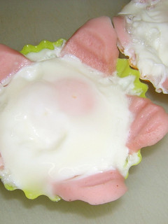 レンジで魚肉ソーセージカップエッグ♪-レシピのメイン写真