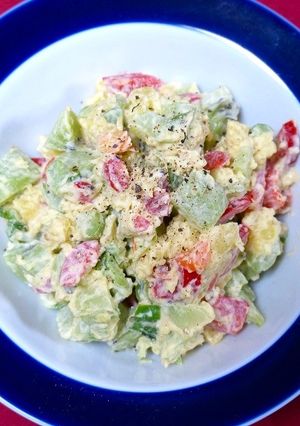 節約！ブロッコリーの茎とキウイのポテサラ-レシピのメイン写真