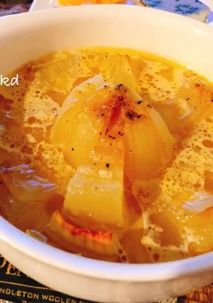 簡単 レンジで まるごと 玉ねぎスープ-レシピのメイン写真