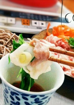 年越しにも♪簡単！蕎麦つゆで☆豚しゃぶ鍋-レシピのメイン写真