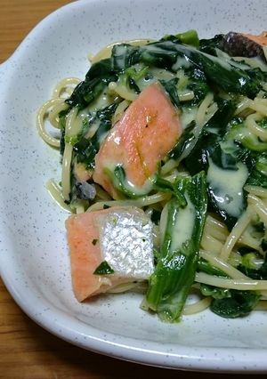 冷凍ほうれん草と鮭のクリームパスタ-レシピのメイン写真