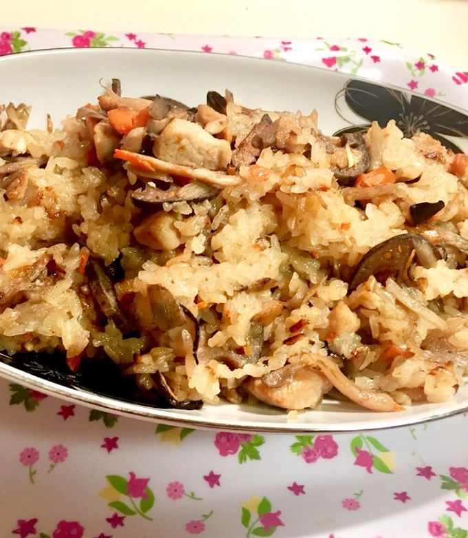 炊飯器で具だくさん炊き込みご飯^^-レシピのメイン写真