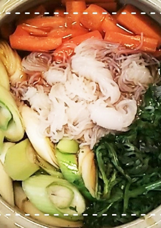 大量消費！土鍋で！春菊と長ねぎのすき煮-レシピのメイン写真