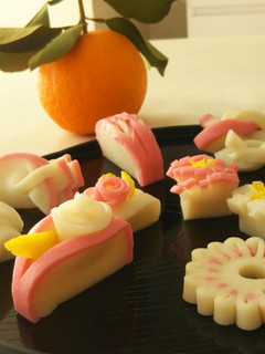 かまぼこの飾り切り(紅白蒲鉾)-レシピのメイン写真