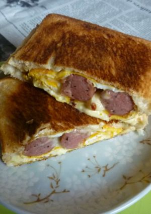 ペパー･ウィンナー入り卵焼きホットサンド-レシピのメイン写真