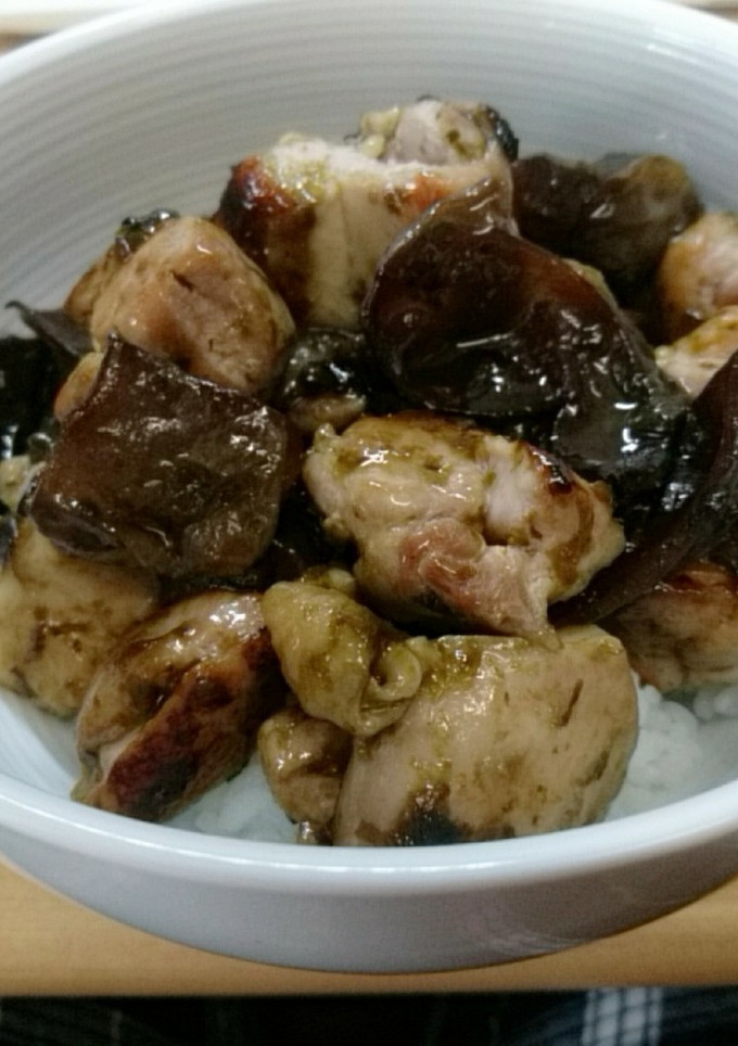キクラゲと鶏肉ののり旨丼-レシピのメイン写真