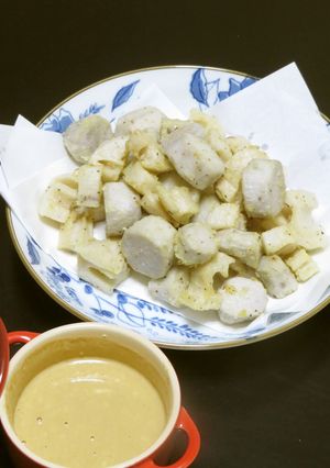 里芋と蓮根の唐揚げ☆特製ごまマヨソースで-レシピのメイン写真