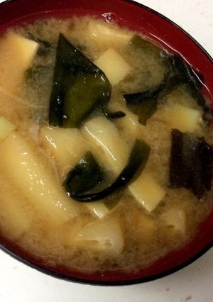 基本の味噌汁〜じゃがいもと油揚げ-レシピのメイン写真