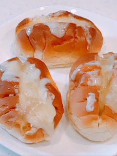 チーズホットドッグ?ピザロールパン?-レシピのメイン写真