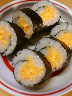 炒り卵の太巻き 恵方巻きにも-レシピのメイン写真