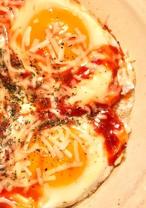 目玉焼き。の、ピザみたいなやーつ。-レシピのメイン写真