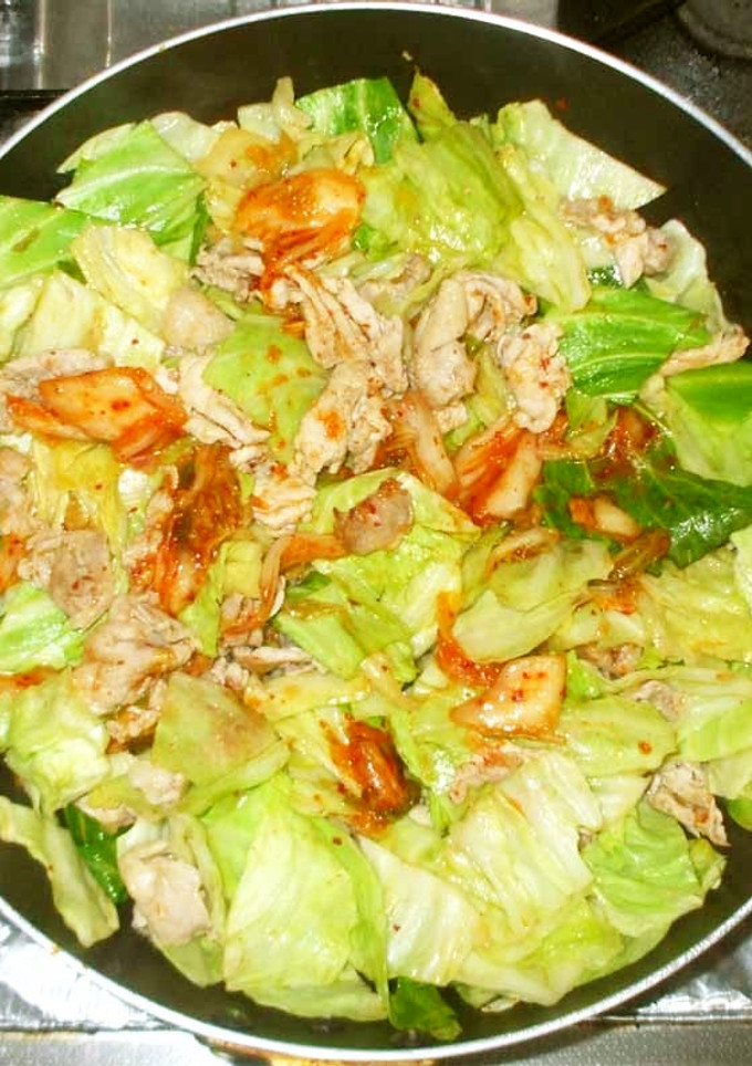 豚肉とキムチ炒め♪簡単キャベツと-レシピのメイン写真