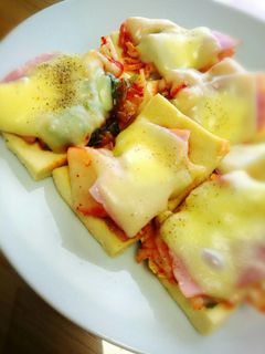 5分。ダイエットに高野豆腐キムチピザ-レシピのメイン写真