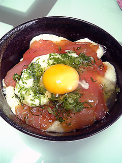 美味しい「マグロのづけ」月見やまかけ丼-レシピのメイン写真