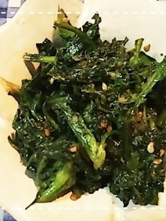 ドレッシングで簡単!春菊のごまドレ炒め-レシピのメイン写真
